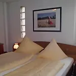 מלון Garni Am Thueringer Klosstheater