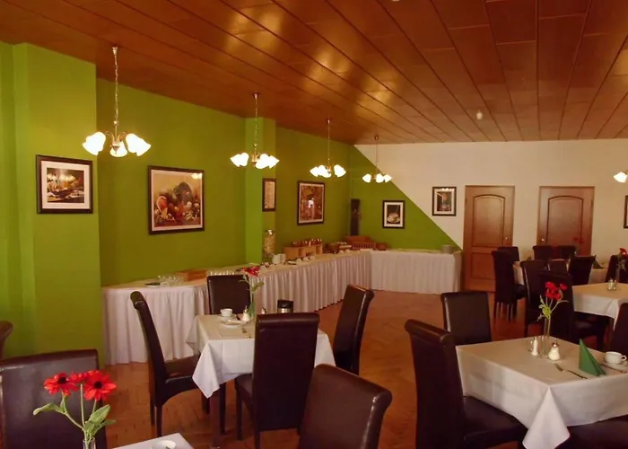 Garni Am Thueringer Klosstheater Friedrichroda